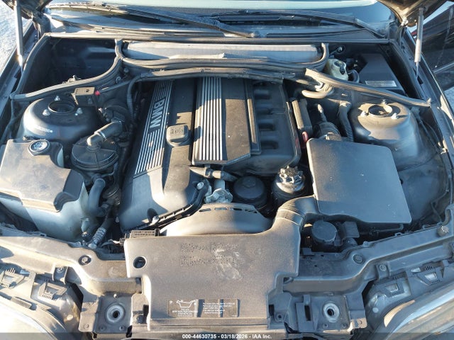 44630735 :رقم المزاد ، WBAET37443NJ39365 vin ، 2003 Bmw 325i مزاد بيع