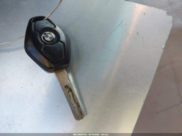 44630735 :رقم المزاد ، WBAET37443NJ39365 vin ، 2003 Bmw 325i مزاد بيع