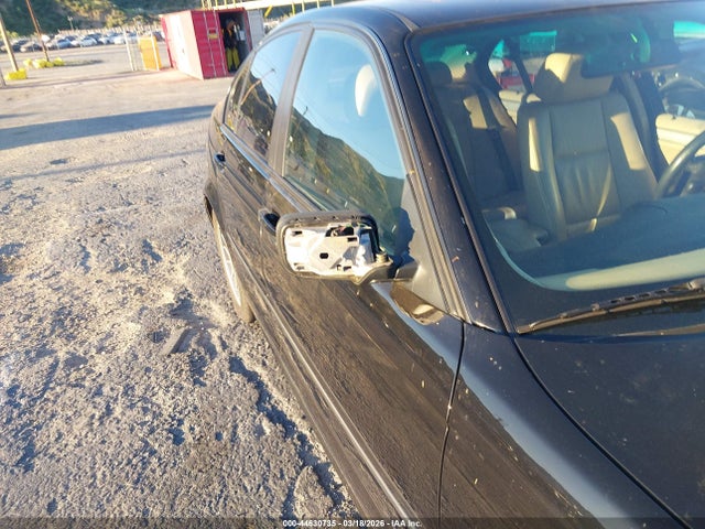 44630735 :رقم المزاد ، WBAET37443NJ39365 vin ، 2003 Bmw 325i مزاد بيع