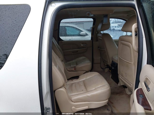 Aukcja sprzedaży 2010 Cadillac Escalade Esv Luxury, vin: 1GYUKHEF6AR157868, numer aukcji: 44630742