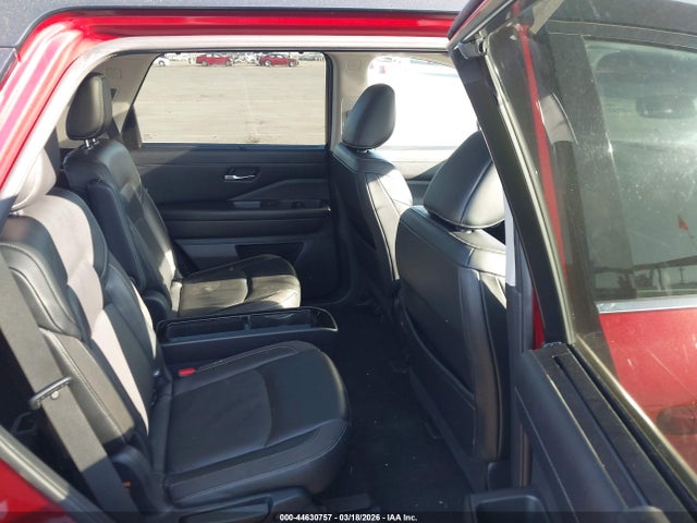 44630757 :رقم المزاد ، 5N1DR3CB5NC201819 vin ، 2022 Nissan Pathfinder Sl 2wd مزاد بيع