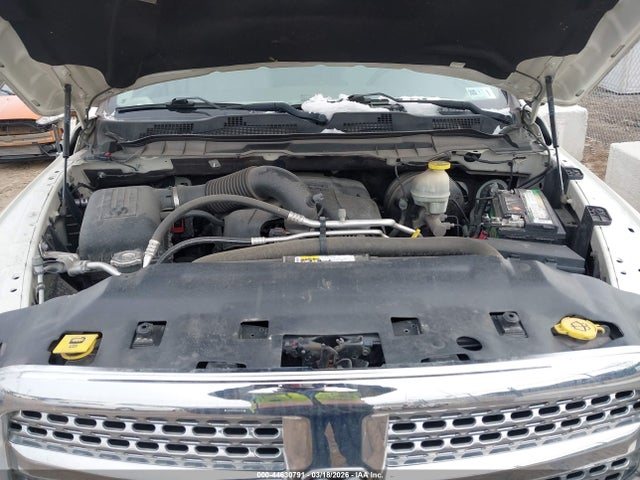 44630791 :رقم المزاد ، 1C6RR7NT1HS667384 vin ، 2017 Ram 1500 Laramie  4x4 5'7 Box مزاد بيع