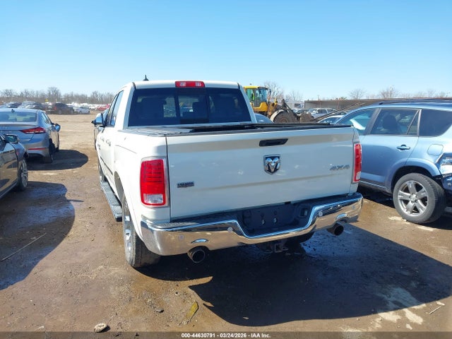 44630791 :رقم المزاد ، 1C6RR7NT1HS667384 vin ، 2017 Ram 1500 Laramie  4x4 5'7 Box مزاد بيع