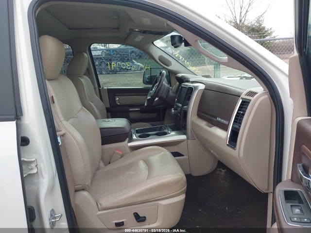 44630791 :رقم المزاد ، 1C6RR7NT1HS667384 vin ، 2017 Ram 1500 Laramie  4x4 5'7 Box مزاد بيع