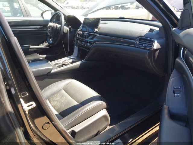 1HGCV2F33JA051663 Honda Accord Sport 2.0t