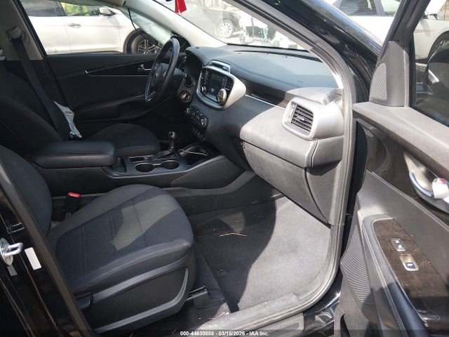 Продаж на аукціоні авто 2017 Kia Sorento 2.4l Lx, vin: 5XYPGDA38HG323437, номер лоту: 44630888