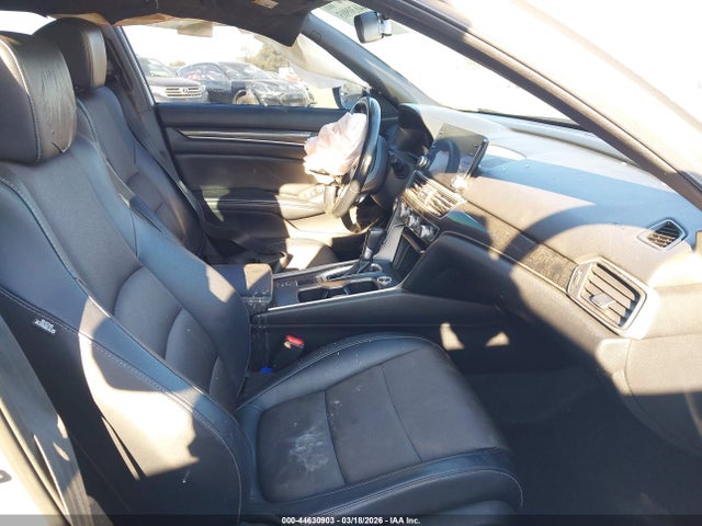 1HGCV1F33JA246270 Honda Accord Sport