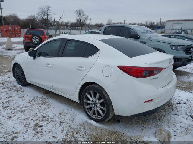2018 MAZDA MAZDA3 3MZBN1V30JM203369 Photo 2
