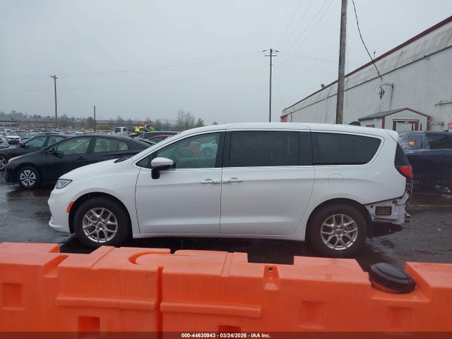 2023 Chrysler Pacifica Touring L მანქანა იყიდება აუქციონზე, vin: 2C4RC1BG9PR621378, აუქციონის ნომერი: 44630943