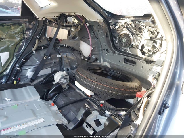 JTJBJRBZ5H2052405 Lexus NX 300H