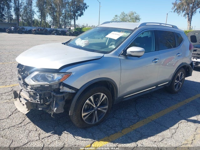 JN8AT2MV8JW319646 Nissan Rogue Sl