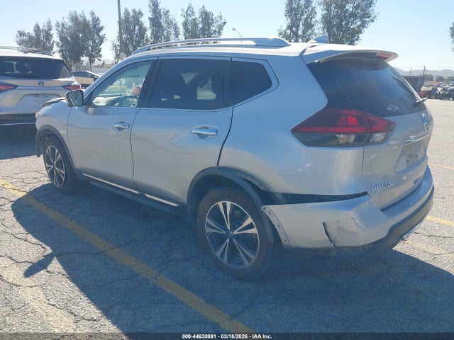 JN8AT2MV8JW319646 Nissan Rogue Sl