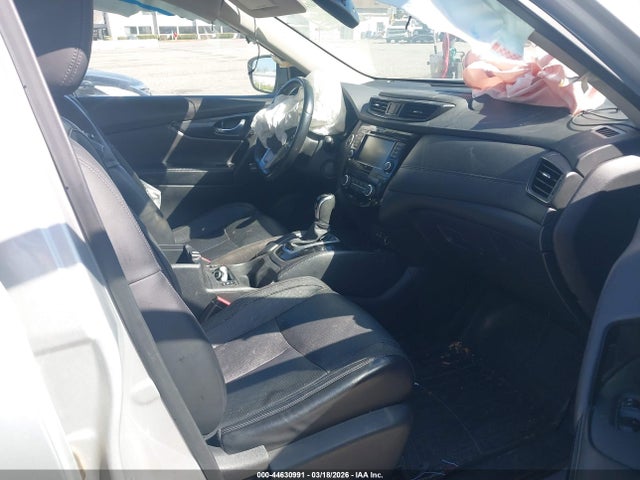 JN8AT2MV8JW319646 Nissan Rogue Sl