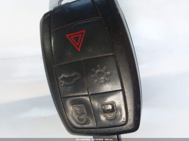 2011 VOLVO C70 YV1672MC0BJ120734 Photo 10