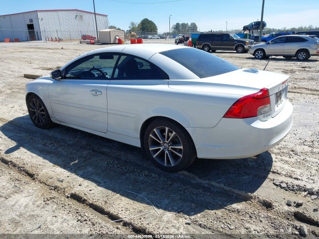 2011 VOLVO C70 YV1672MC0BJ120734 Photo 2
