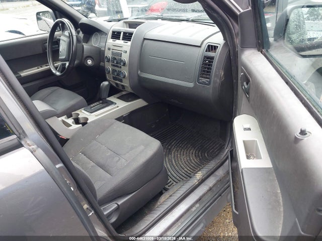 44631009 :رقم المزاد ، 1FMCU9DG1BKB47654 vin ، 2011 Ford Escape Xlt مزاد بيع