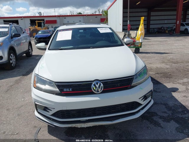 44631016 :رقم المزاد ، 3VW4T7AJ3HM366226 vin ، 2017 Volkswagen Jetta Gli مزاد بيع