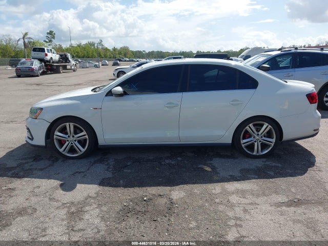 44631016 :رقم المزاد ، 3VW4T7AJ3HM366226 vin ، 2017 Volkswagen Jetta Gli مزاد بيع