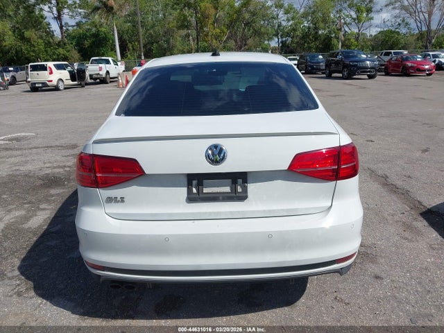 44631016 :رقم المزاد ، 3VW4T7AJ3HM366226 vin ، 2017 Volkswagen Jetta Gli مزاد بيع