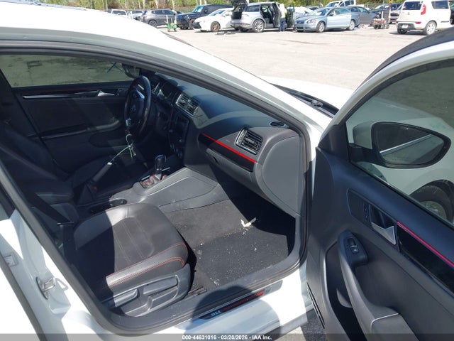 44631016 :رقم المزاد ، 3VW4T7AJ3HM366226 vin ، 2017 Volkswagen Jetta Gli مزاد بيع