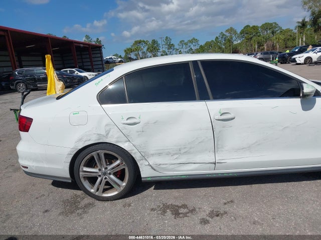 44631016 :رقم المزاد ، 3VW4T7AJ3HM366226 vin ، 2017 Volkswagen Jetta Gli مزاد بيع