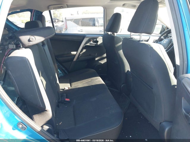 JTMWFREV4JD118483 Toyota Rav4 Xle