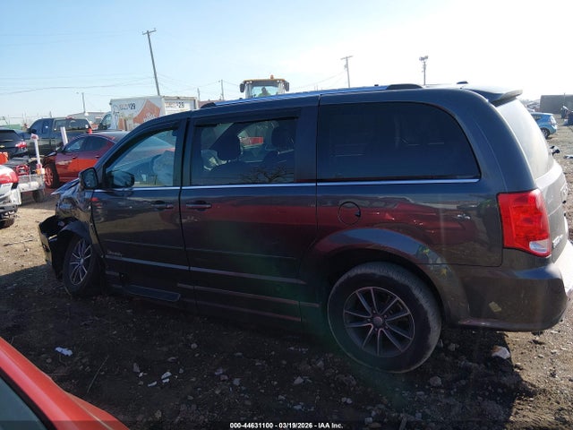 44631100 :رقم المزاد ، 2C4RDGCG9HR714949 vin ، 2017 Dodge Grand Caravan Sxt مزاد بيع