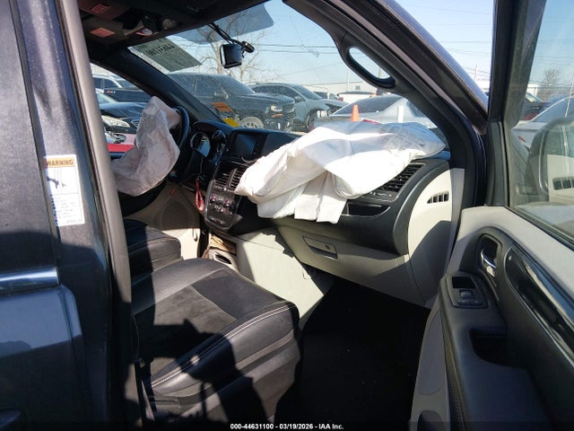 44631100 :رقم المزاد ، 2C4RDGCG9HR714949 vin ، 2017 Dodge Grand Caravan Sxt مزاد بيع
