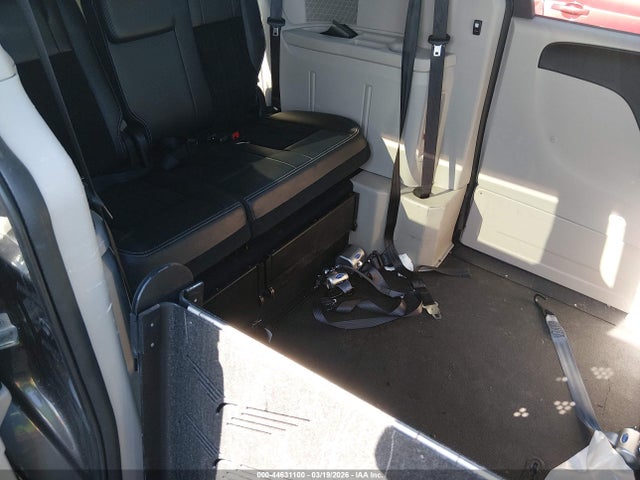 44631100 :رقم المزاد ، 2C4RDGCG9HR714949 vin ، 2017 Dodge Grand Caravan Sxt مزاد بيع
