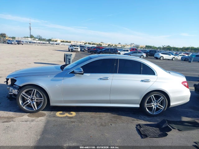 44631108 :رقم المزاد ، WDDZF4JB3JA330360 vin ، 2018 Mercedes-benz E 300 مزاد بيع