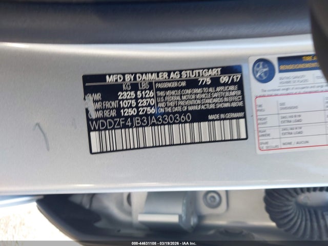 44631108 :رقم المزاد ، WDDZF4JB3JA330360 vin ، 2018 Mercedes-benz E 300 مزاد بيع
