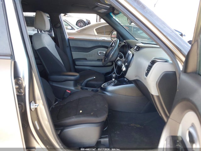 KNDJN2A25J7588729 KIA Soul