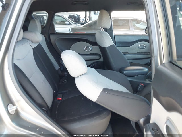 KNDJN2A25J7588729 KIA Soul