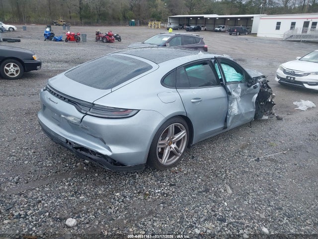 2023 PORSCHE PANAMERA WP0AJ2A75PL101018 Photo 3