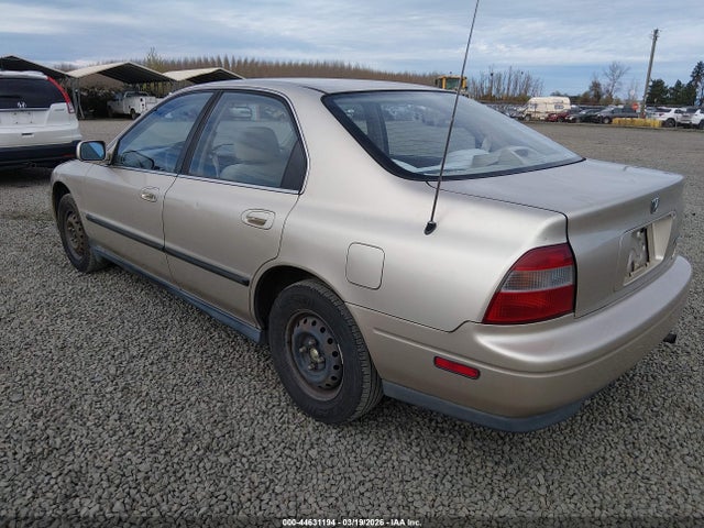 1995 HONDA ACCORD JHMCD5631SC043293 Photo 2
