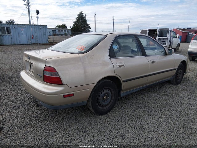 1995 HONDA ACCORD JHMCD5631SC043293 Photo 3