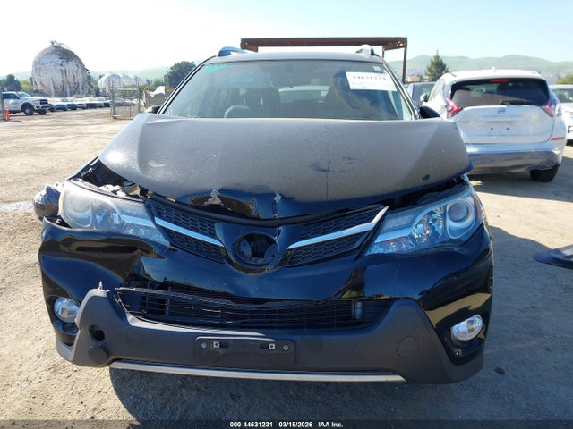 2T3WFREV8FW155613 Toyota Rav4 Xle