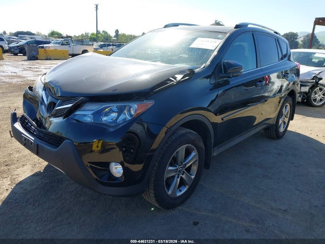2T3WFREV8FW155613 Toyota Rav4 Xle