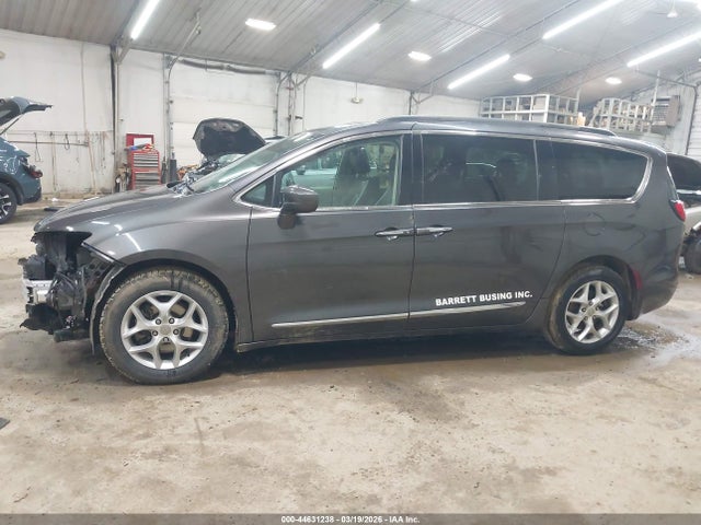 Aukcja sprzedaży 2017 Chrysler Pacifica Touring-l, vin: 2C4RC1BG5HR506620, numer aukcji: 44631238