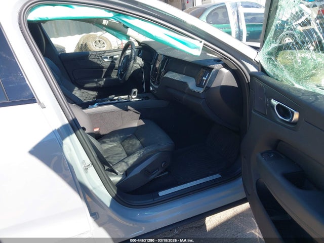 2025 VOLVO XC60 YV4M12RC6S1016382 Photo 4