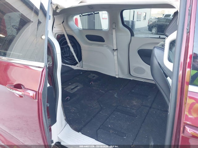 44631326 :رقم المزاد ، 2C4RC1BG0MR528356 vin ، 2021 Chrysler Pacifica Touring L مزاد بيع