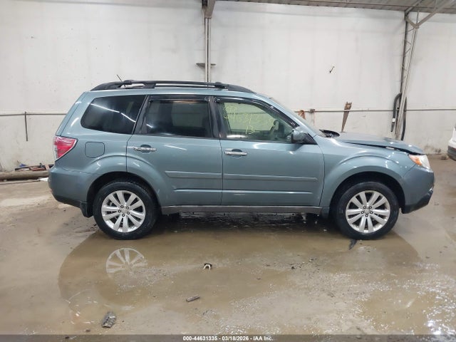 Продаж на аукціоні авто 2013 Subaru Forester 2.5x Premium, vin: JF2SHADC4DH403404, номер лоту: 44631335