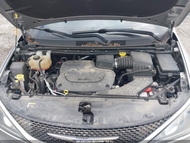 2020 Chrysler Pacifica Limited მანქანა იყიდება აუქციონზე, vin: 2C4RC1GG0LR171686, აუქციონის ნომერი: 44631350