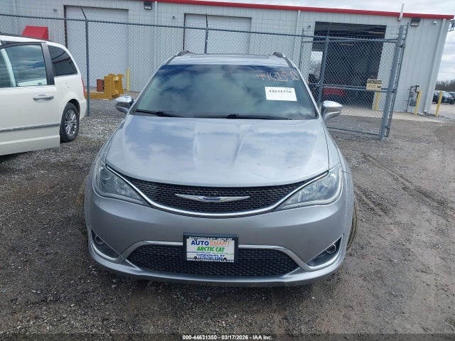 2020 Chrysler Pacifica Limited მანქანა იყიდება აუქციონზე, vin: 2C4RC1GG0LR171686, აუქციონის ნომერი: 44631350