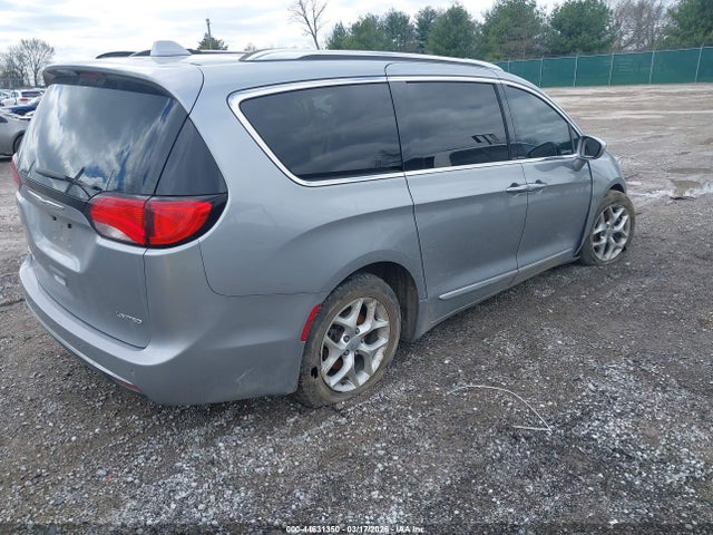 2020 Chrysler Pacifica Limited მანქანა იყიდება აუქციონზე, vin: 2C4RC1GG0LR171686, აუქციონის ნომერი: 44631350