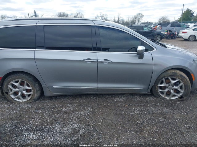 2020 Chrysler Pacifica Limited მანქანა იყიდება აუქციონზე, vin: 2C4RC1GG0LR171686, აუქციონის ნომერი: 44631350