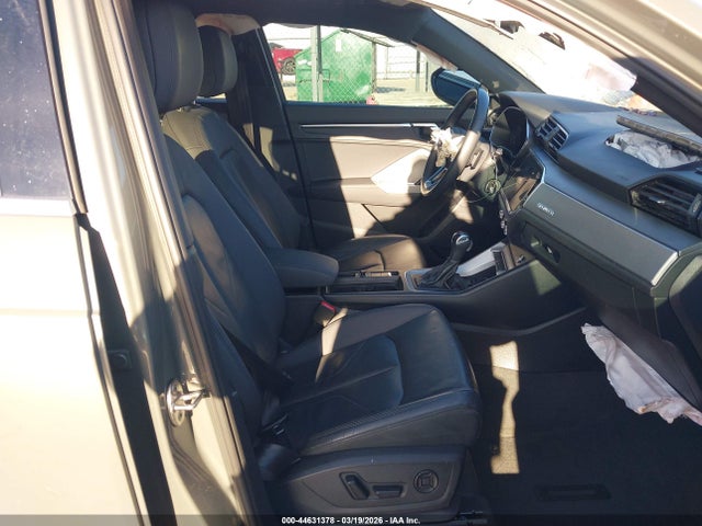 2022 Audi Q3 Premium Plus 45 Tfsi S Line Quattro Tiptronic მანქანა იყიდება აუქციონზე, vin: WA1EECF31N1133274, აუქციონის ნომერი: 44631378