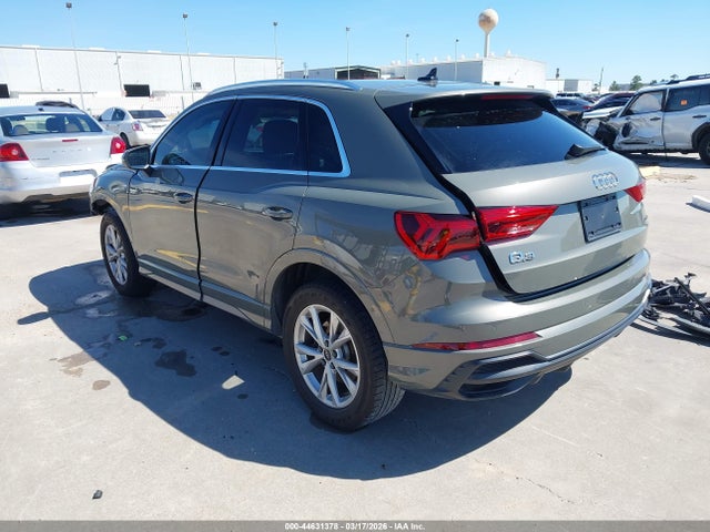 2022 Audi Q3 Premium Plus 45 Tfsi S Line Quattro Tiptronic მანქანა იყიდება აუქციონზე, vin: WA1EECF31N1133274, აუქციონის ნომერი: 44631378