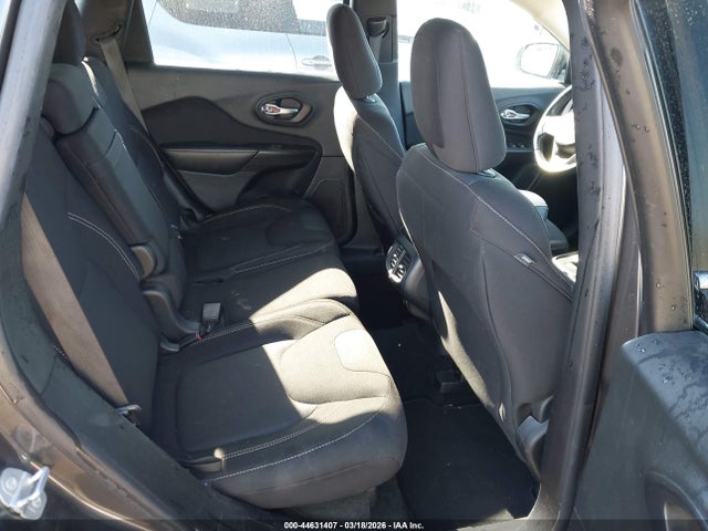 1C4PJLCB4FW790760 Jeep Cherokee Latitude
