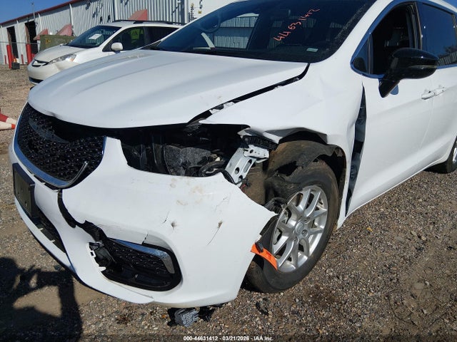 2025 CHRYSLER PACIFICA 2C4RC1BG1SR579345 Photo 5